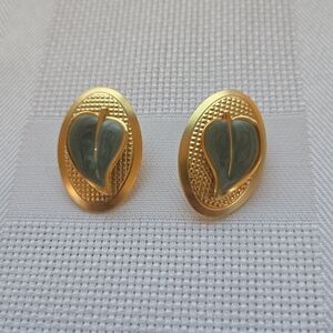 Vintage Gold & Green Leaf Design  Earrings